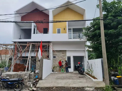 RUMAH TINGGAL MODERN 2 LANTAI SIAP HUNI