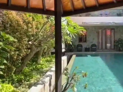 Villa Exclusive Jimbaran Bali, Fully Furnish, Nego