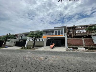 Rumah Mewah Semi Furnished Boulevard Sendang Mulyo Dkt Tembalang UNDIP