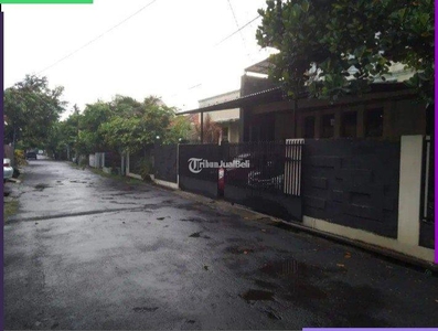 Dijual Rumah LT424 LB500 5KT 5KM Siap Huni Lokasi Strategis - Bandung Kota