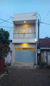 DIJUAL Rumah 3 Lantai di Kenanga Cipondoh Tangerang