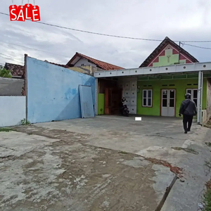 Dijual Rumah Samping Jalan Halaman Luas, Karangbong Gedangan Sidoarjo