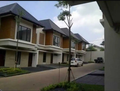 Dijual Rumah Town House 2 Lantai Like New, Mertilang Bintaro sektor 9