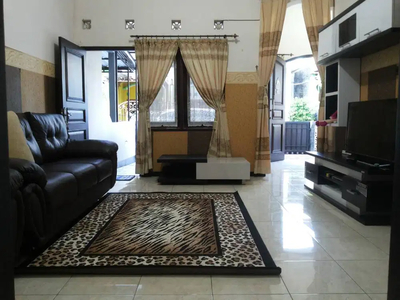 Dikontrakkan Rumah Cantik Nyaman Full Furnished