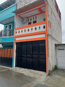 Disewakan Ruko/Rumah 3 lantai , lokasi strategis di Pulo Gebang Cakung