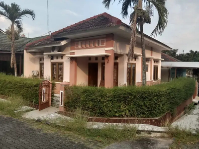 DISEWAKAN RUMAH SAWUNGGALING BANYUMANIK