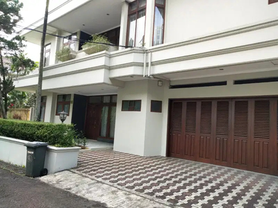 Jual Town House di Jakarta Selatan