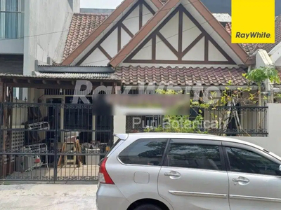 Puri Indah Rumah Tua Hitung Tanah Lokasi Bagus Dekat Ipeka Dan Notherd