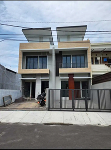 ready rumah baru 2 lantai mekarwangi singgasana pradana bandung (RQ)