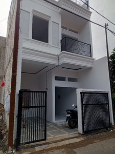 Rumah 2 Lantai di Jagakarsa Jaksel + rooftop