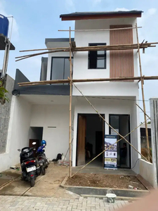Rumah 2 lantai jual cepat di Bekasi Kota dekat Toll dan Cibubur