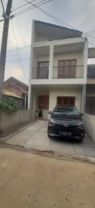 Rumah Baru 2 lantai Butuh Cepat dkt Tol di Bojongsari, Depok