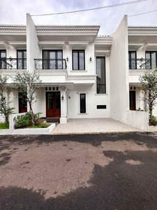 Rumah Baru 25 Lt American Clasic Style Bebas Banjir Di