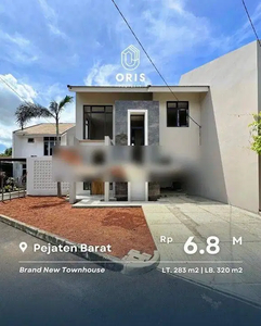 Rumah Baru Dengan Tipe Townhouse 2 Lantai Pejaten Jakarta Selatan