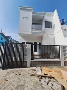 Rumah Baru Klasik Design Dalam Komplek Di Pondok Kelapa Jaktim
