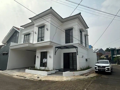 Rumah Baru Posisi Hoek Bergaya Classic Modern Di Nusa Loka BSD