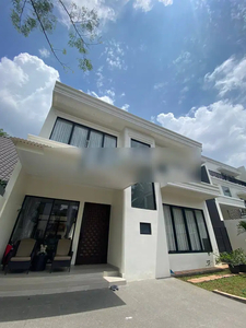 Rumah cantik desain minimalis modern di Puspitaloka bsd city