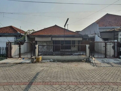 Rumah Manyar Tirtomoyo Hitung Tanah Row 3 Mobil