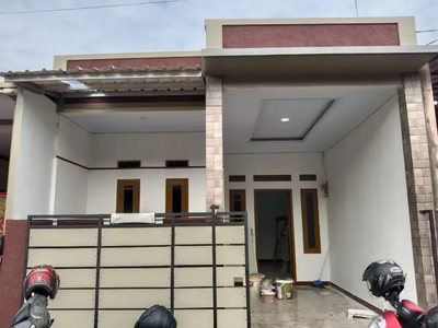 Rumah minimalis bangunan baru deket royal serang