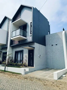 VILLA SIAP HUNI BATU + KOLAM RENANG DAN ROOFTOP