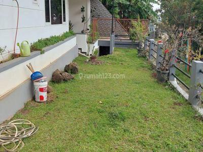 Disewakan Rumah Luas Nyaman Siap Huni di Gegerkalong, Bandung