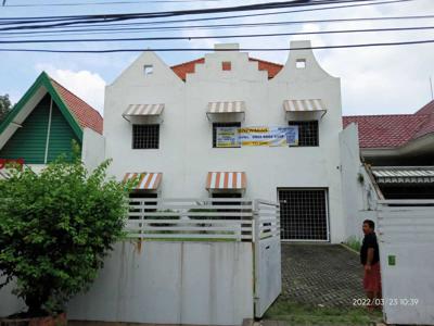 Rumah Komersial Raya Arjuno Berlokasi di Pusat Kota Surabaya Bagus Siap Huni