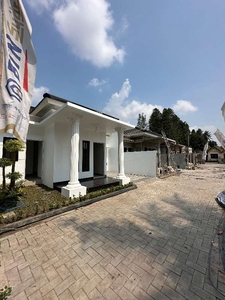 8 unit cluster jl godean km 7 siap huni n bangun model clasic mewah