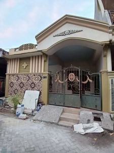 Di jual Murah Rumah di daerah Driyorejo, Rumah Habis Renovasi.