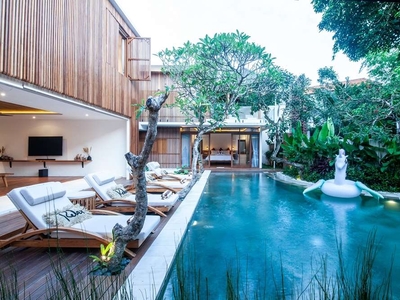 Dijual Villa 4 Kamar Tidur Di Seminyak, Bali