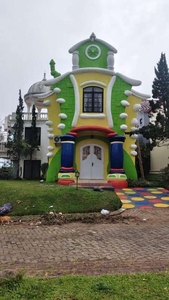 Dijual Villa Murah 2 lantai Bagus + Perabot di Kota Bunga Puncak