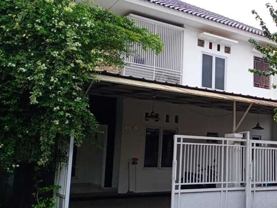 Rumah 2 lt di hook furnish Jl Akasia Taman Cimanggu Tanah Sareal Bogor