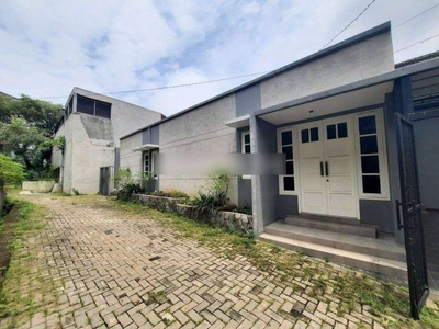 Rumah bagus modern minimalis tengah kota Semarang siap huni dekat pint