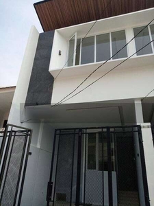 Rumah baru 2 lantai di Green Ville, Jakarta Barat