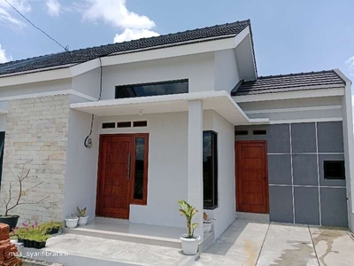 Rumah Cantik Gentan, 1 Unit Terakhir Dekat Jalan Utama