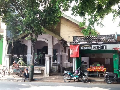Rumah Di Nol Jalan Propinsi Tuban