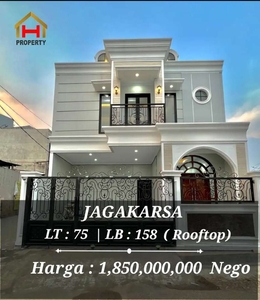 Rumah Gaya Modern Clasik di Jakarta selatan