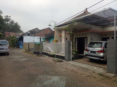 Rumah modern luas dan murah di Pakis Malang