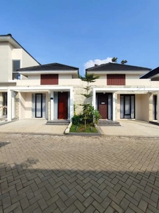 Rumah Modern Minimalis Semarang Atas