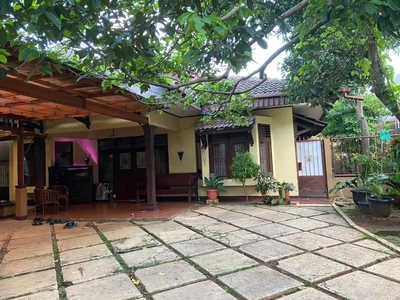 Di jual rumah strategis Jagakarsa