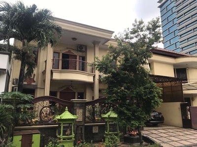Dijual rumah 2lantai bagus cantik di Taman Villa Baru Bekasi