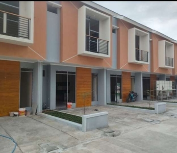 Dijual Rumah Baru 2 Lantai Surat SHM, Harapan Indah Bekasi Murah.