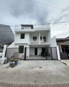 Dijual Rumah Baru Renov Siap Huni di Darmo Indah Surabaya