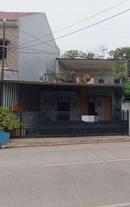 Dijual rumah tempat usaha ada rooftop di pinggir jalan dkt pekayon