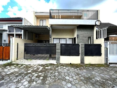 Rumah 2 Lantai di Wedomartani dekat SD Model