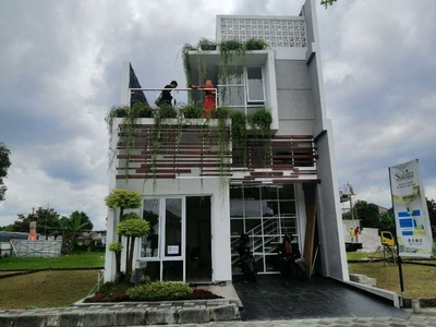 Rumah 3lantai Dijual Jogja Umbulharjo.PRIVATE POOL & KPR SAMPAI DEAL