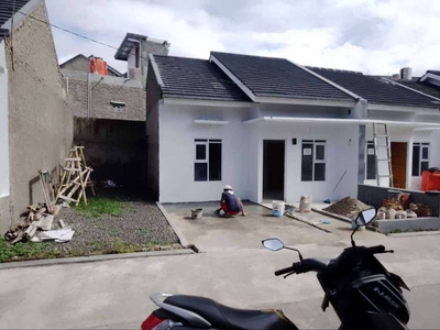 Rumah Baru Strategis dekat jl Golf Arcamanik Bandung