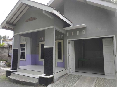 Rumah Baru Suasana Pedesaan dipajangan Bantul Yogyakarta