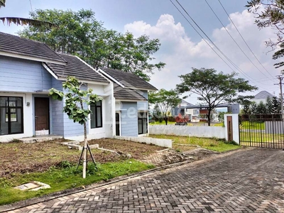 Rumah di Bsb Village, Semarang ( Vn 5461 )