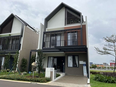 Rumah di Gading Serpong, Cluster Leonora, Ada Rooftop dan Dekat Danau