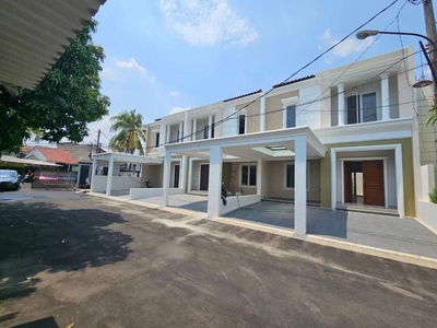 Rumah Jagakarsa Dalam Cluster